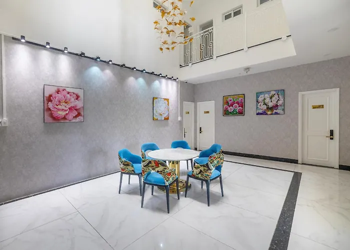 Khách sạn Tiffany & Restaurant 3*
