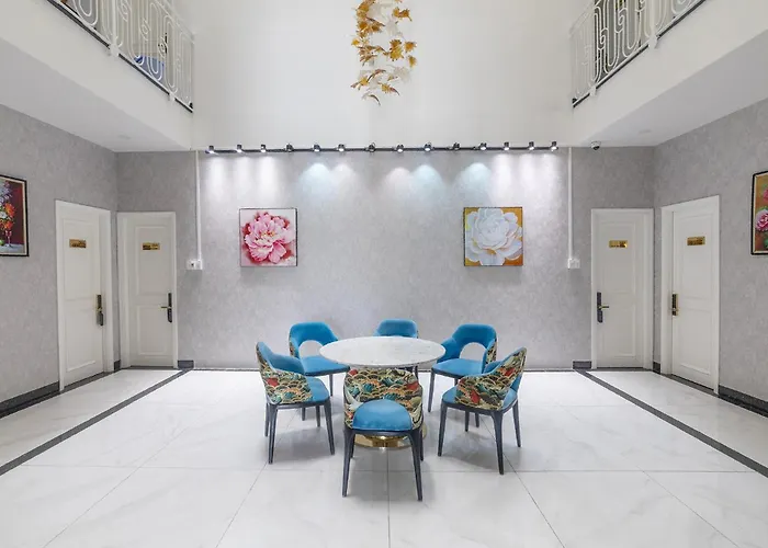 Tiffany & Restaurant Khách sạn