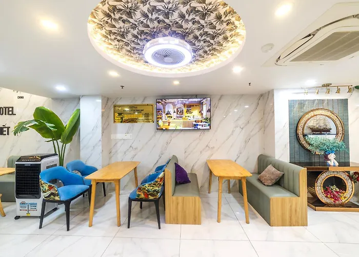 Tiffany & Restaurant Khách sạn