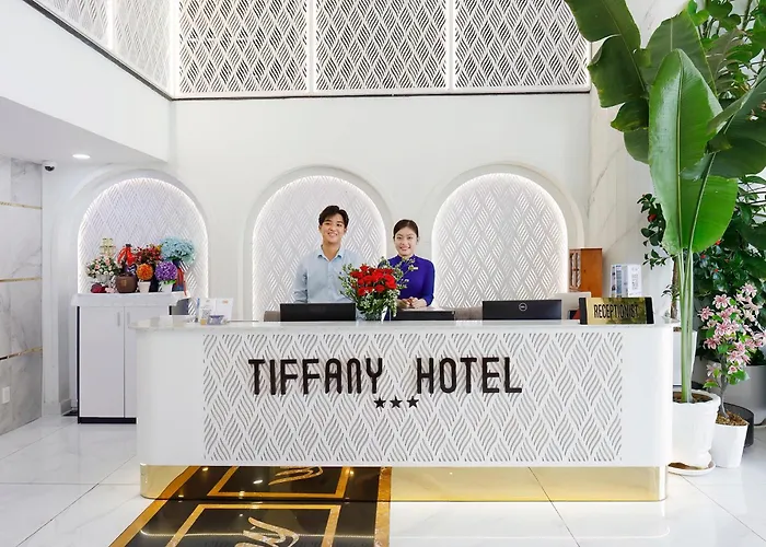 Tiffany & Restaurant Khách sạn 3*