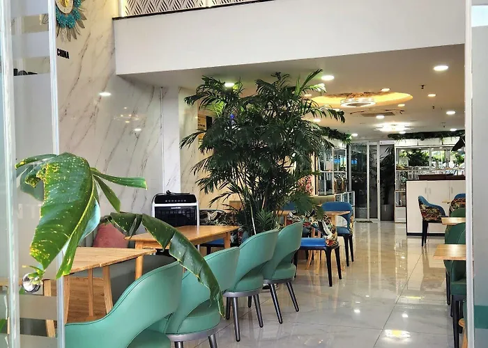 Khách sạn Tiffany & Restaurant 3*
