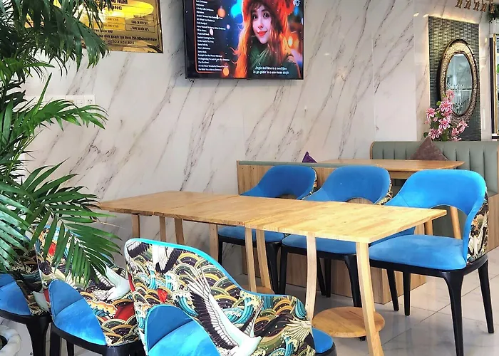 Tiffany & Restaurant 3*
